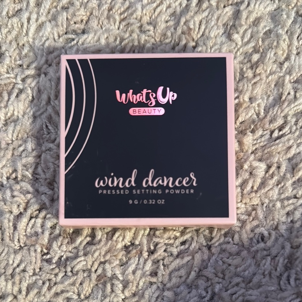 Wind Dancer Pressed Setting Powder - Black and Pink